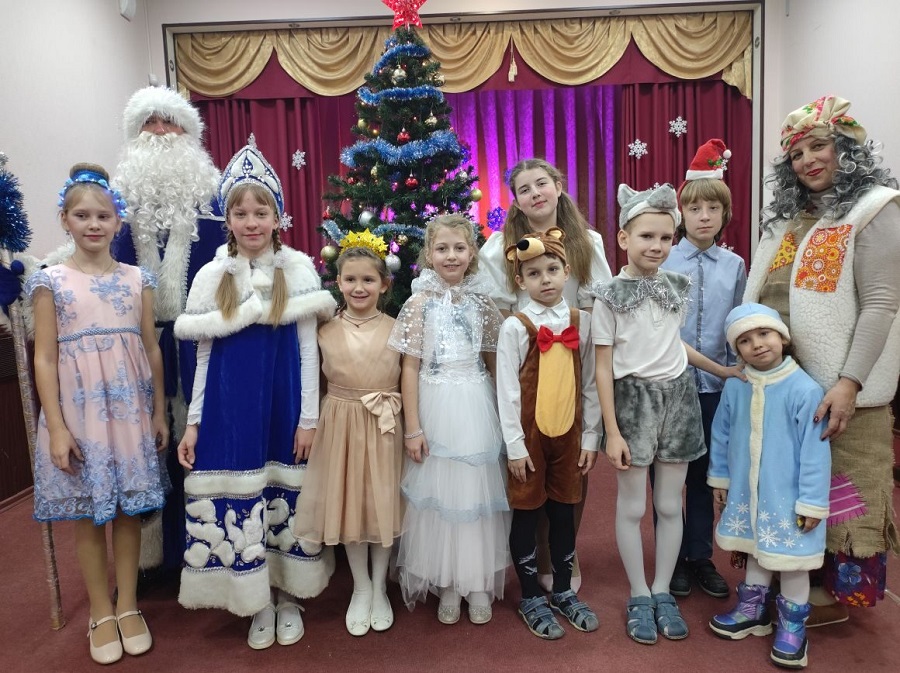 "Новогодние огни приглашают в сказку"
