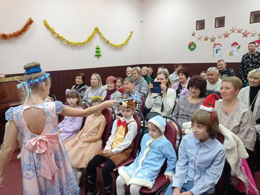 "Новогодние огни приглашают в сказку"