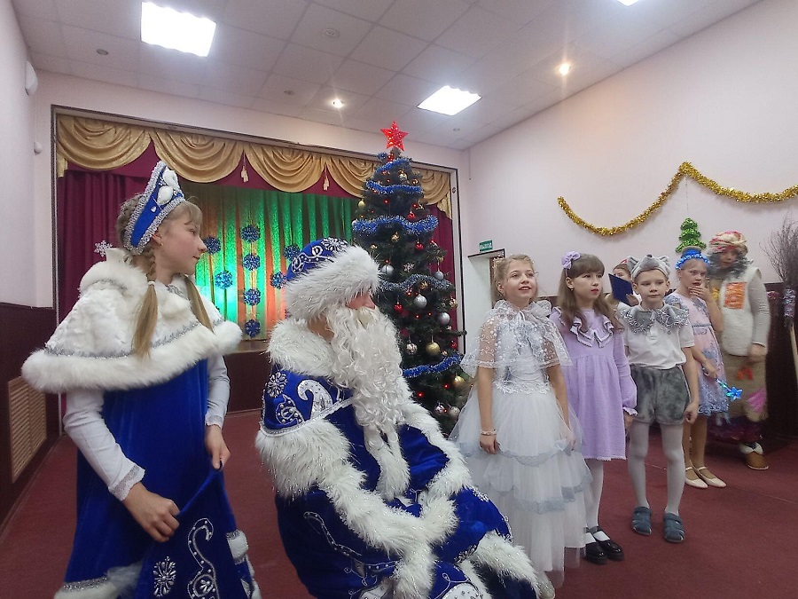 "Новогодние огни приглашают в сказку"