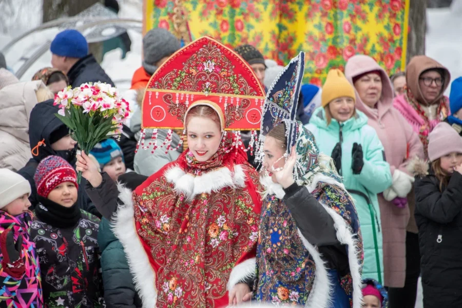 Широкая Масленица у ДК «Лира»!