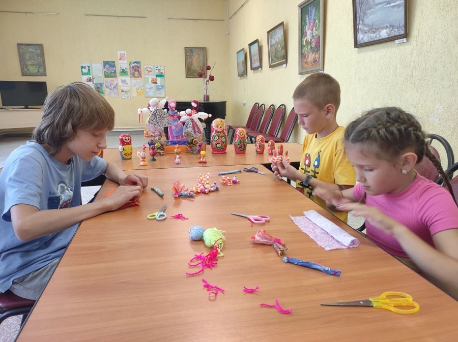 «Чудесный мир русской народной игрушки».